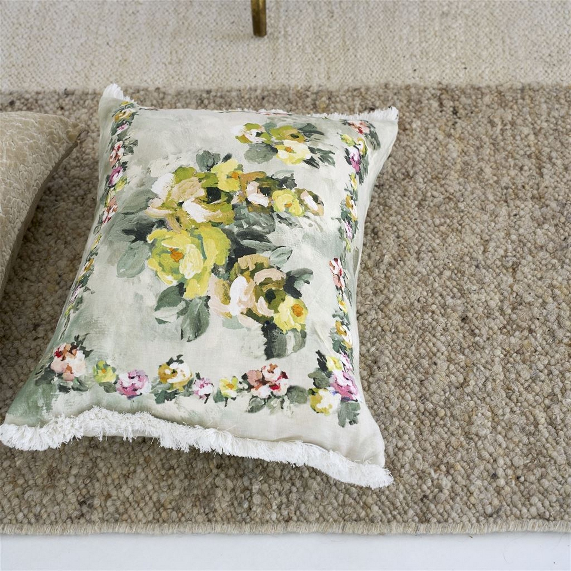 Ghirlanda Cushion By Designers Guild In Fenouil Linen